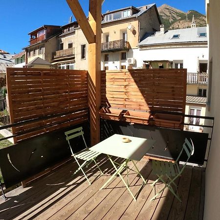 Maison Neuve Proche De Barcelonnette جوسيير المظهر الخارجي الصورة