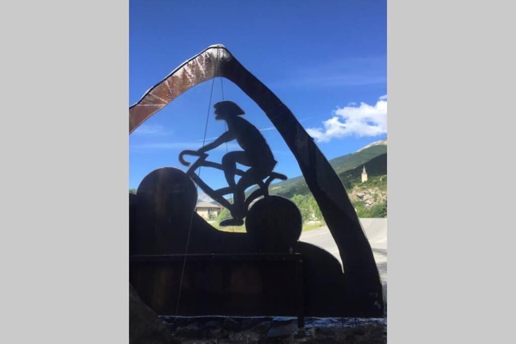 Maison Neuve Proche De Barcelonnette جوسيير المظهر الخارجي الصورة