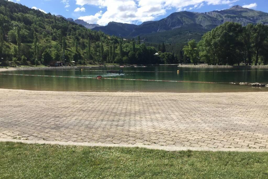 Maison Neuve Proche De Barcelonnette جوسيير المظهر الخارجي الصورة