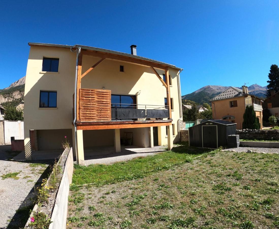 Maison Neuve Proche De Barcelonnette جوسيير المظهر الخارجي الصورة
